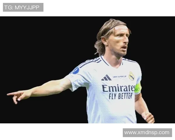 皇家马德里足球队球星风采揭秘 一览众多传奇人物的辉煌历程与贡献 皇家马德里足球队球星风采揭秘 一览众多传奇人物的辉煌历程与贡献